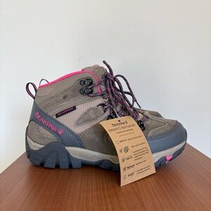 Bearpaw Corsica Wide Hiking Boots Tan Grey Pink size 6 Wide
